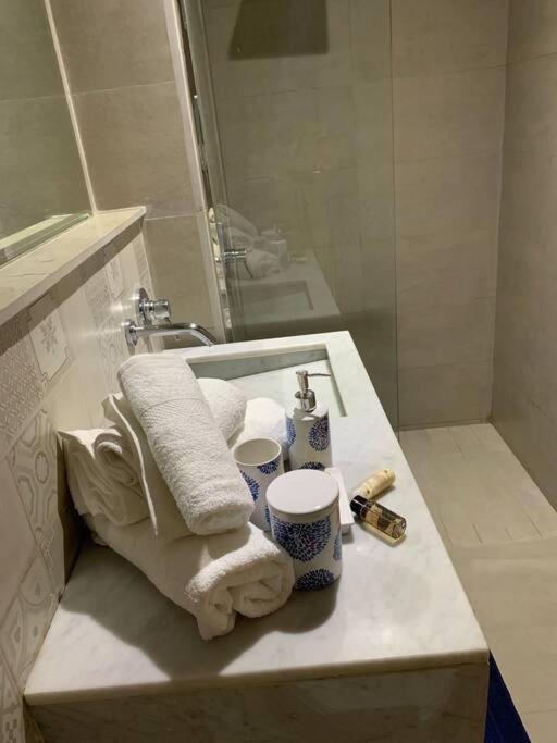 Appartement Neuf Climatise, Centre Marrakech. Marrakesh Esterno foto
