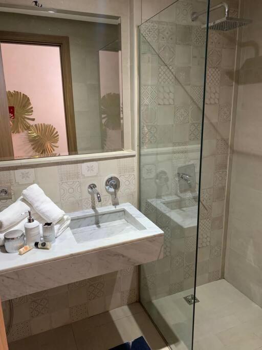 Appartement Neuf Climatise, Centre Marrakech. Marrakesh Esterno foto